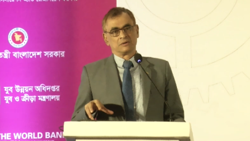 স্টেকহোল্ডার কনসালটেশন ওয়ার্কশপে প্রধান অতিথির বক্তব্য দেন যুব ও ক্রীড়া মন্ত্রণালয়ের সচিব মোঃ মাহবুব-উল-আলম